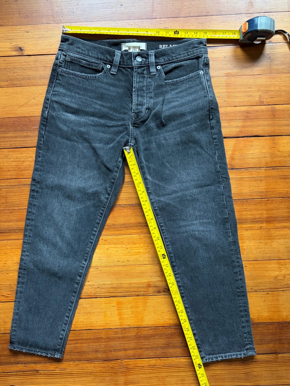 Madewell Men's relaxed taper Charcoal Gray